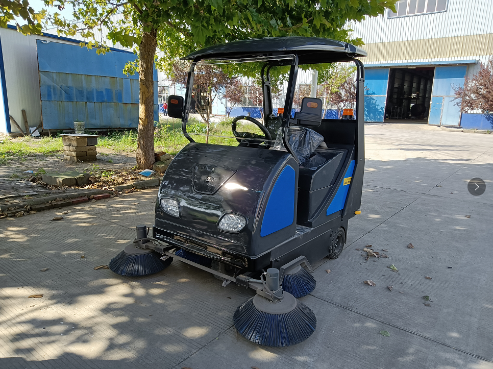 中小型廠區(qū)清掃車推薦鼎潔盛世DJ1800A掃地機17