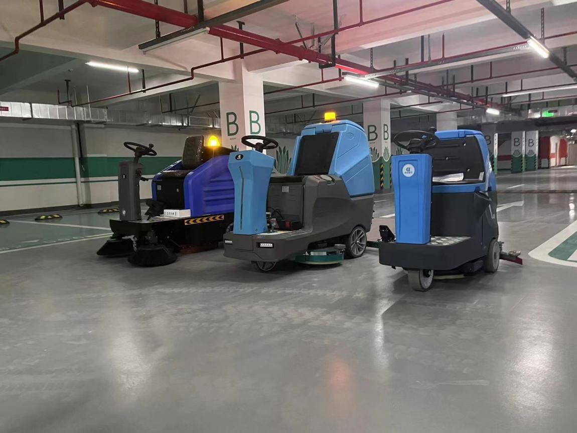 地下車(chē)庫(kù)/車(chē)站機(jī)場(chǎng)用洗地機(jī)